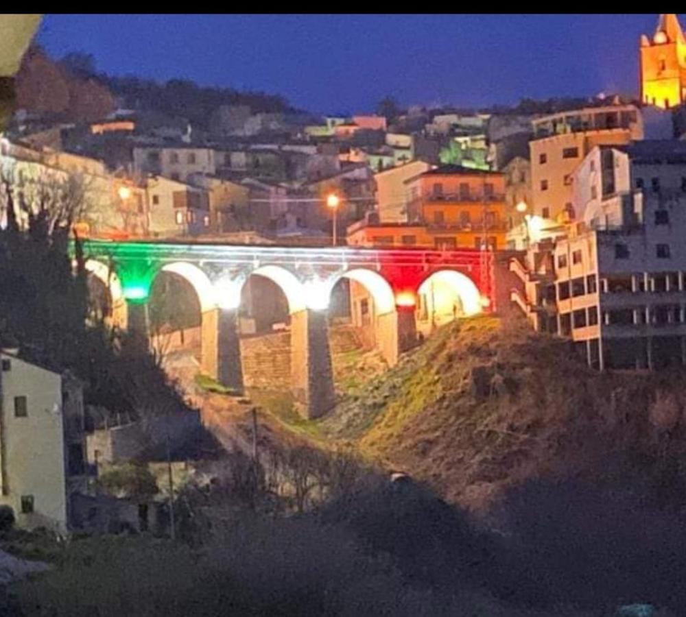 Villa Ca' del tartufaio Castelmauro Esterno foto